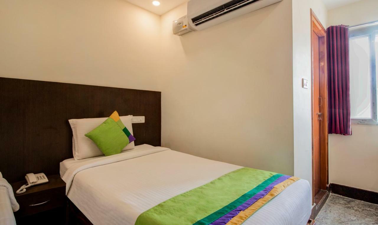 Hotel Treebo Trend SLS Grand Tirupati Exterior foto
